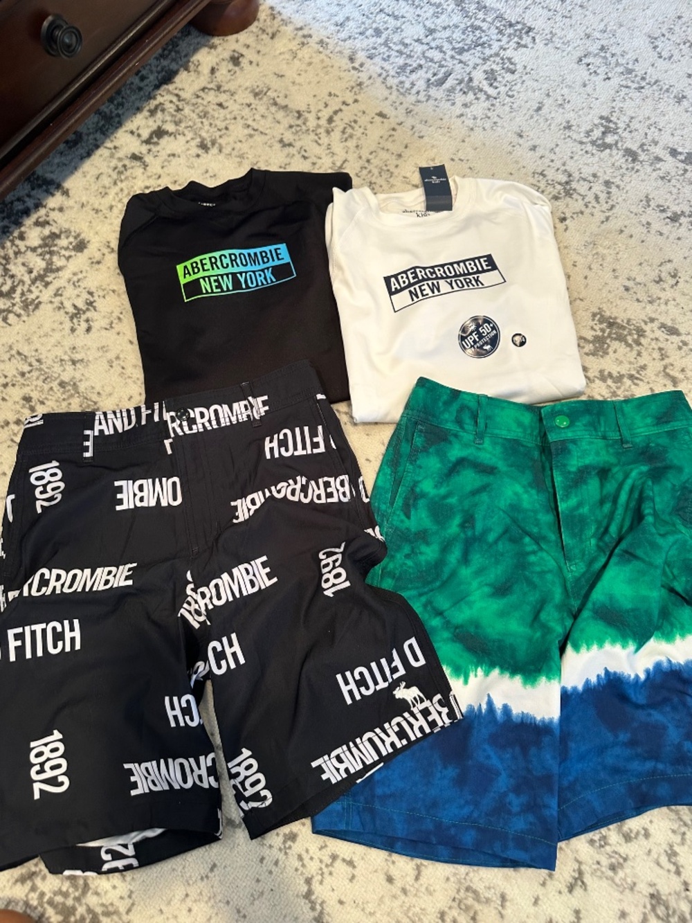 Boys Abercrombie Swim Bundle 🌊 4PC UPF 50 Shirts + Trunks (13/14) - Picture 2 of 11